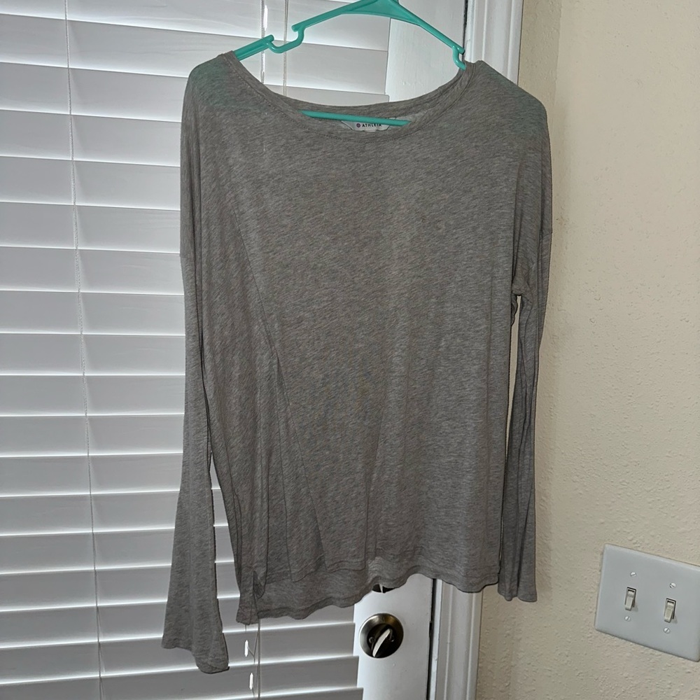 GRAY ATHLETA SHIRT